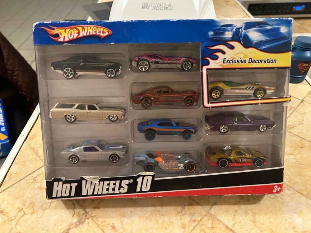 2008 HOT WHEELS 10 - 1:64 Scale 10 Pack Exclusive Decoration Set - Some Box Wear