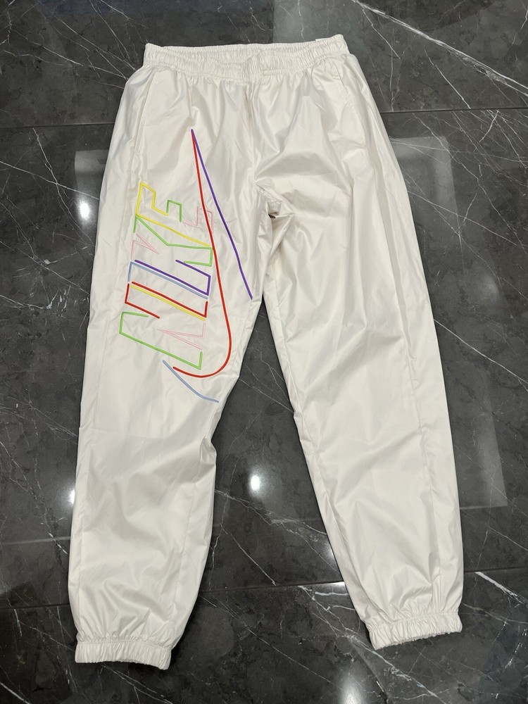 Nike Men’s Club Woven Drawstring Tapered Leg Pants in White Size M New with Tags