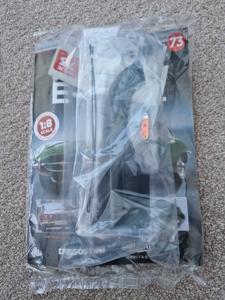 1/8 DEAGOSTINI BUILD YOUR OWN THE JAGUAR E-TYPE CAR ISSUE 73 INC PART