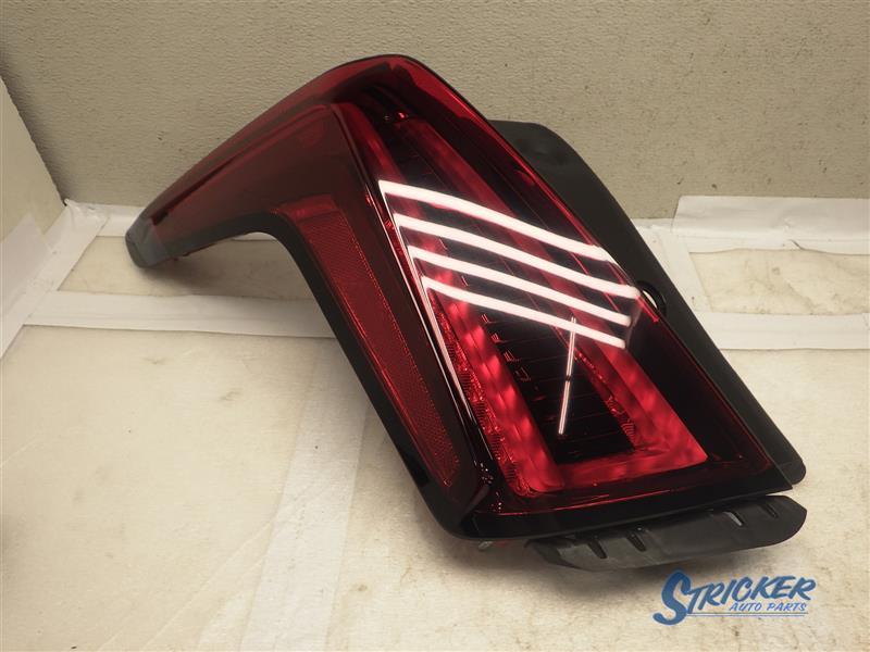2020-2024 Cadillac XT5 Left Tail Light Assembly Red LED Lens 84245001 G24069