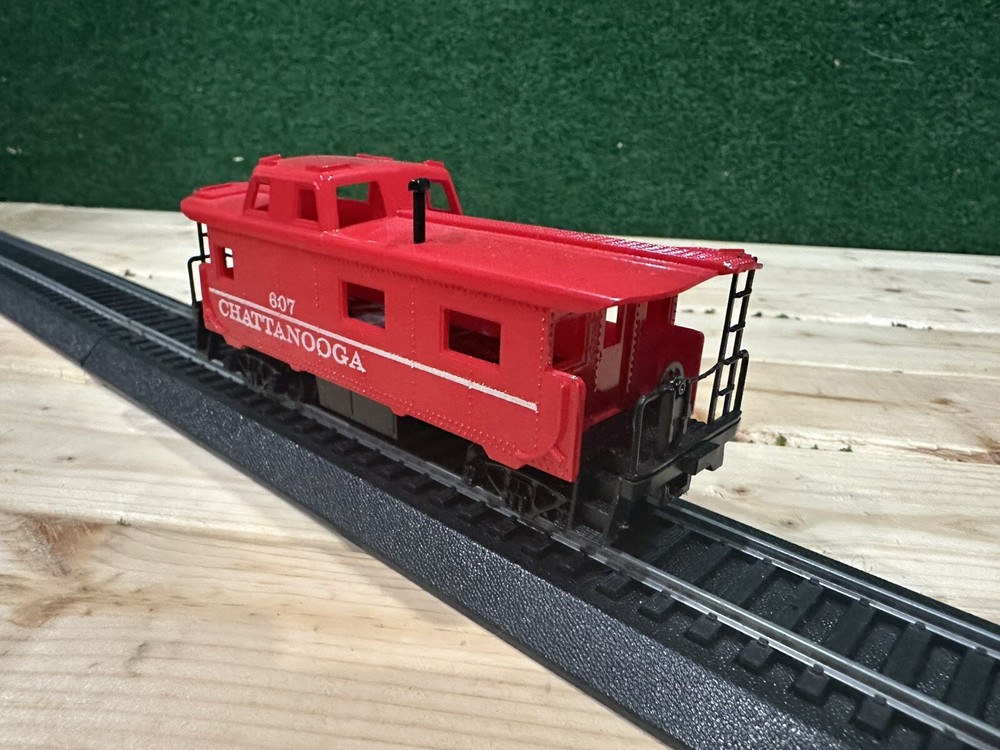 TYCO Ho Scale Chattanooga Caboose Model Train Car