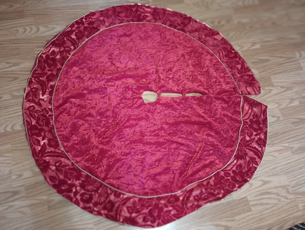 Vintage Red Velvet Christmas Tree Skirt with Gold Trim 50 Inch