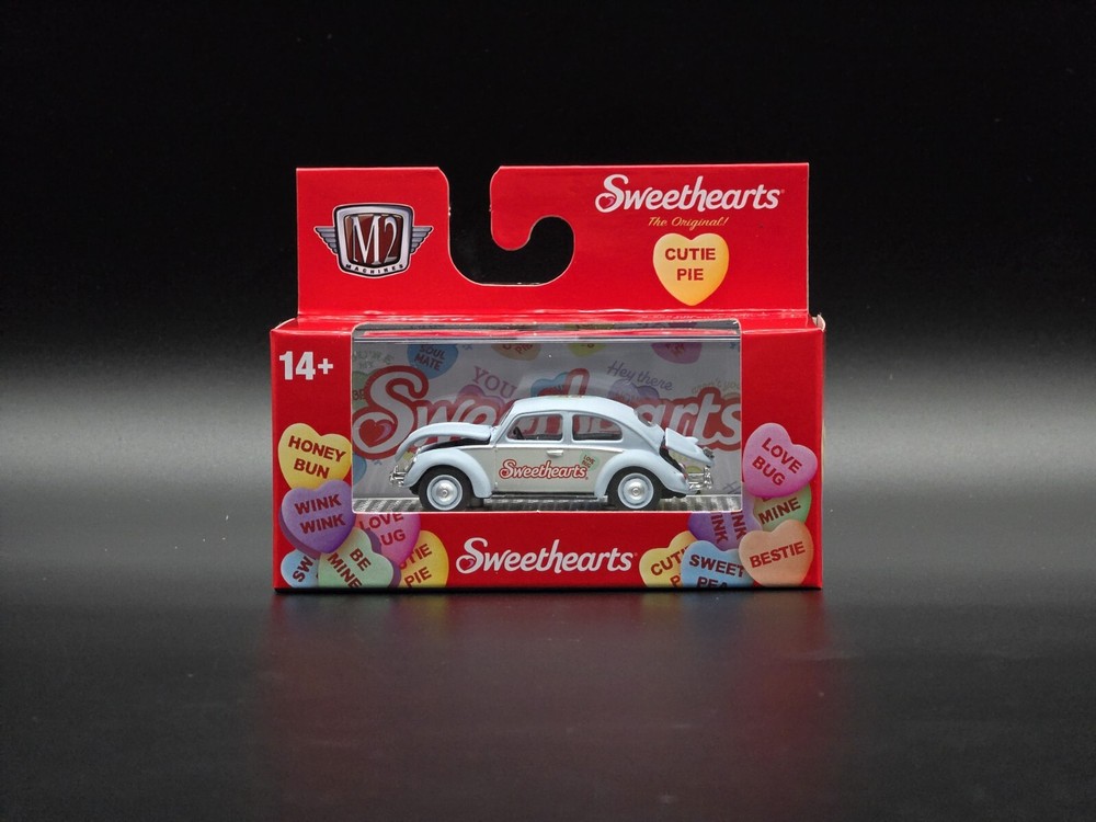 M2 Walmart Exclusive WMTS 22-67 Sweethearts 1953 VW Beetle Deluxe European Model