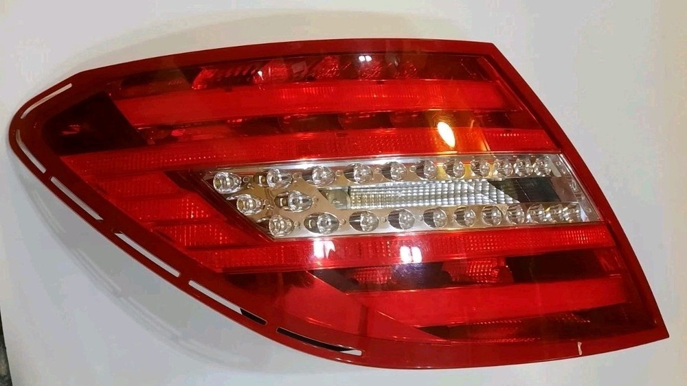 2012-2014 Mercedes W204 C250 C300 Tail Light Lamp LED Left Driver Side OEM Used
