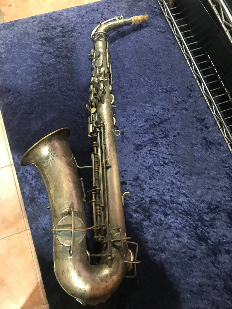 VINTAGE 1924 BUESCHER TRUE TONE SILVER ALTO SAXOPHONE FOR RESTORATION