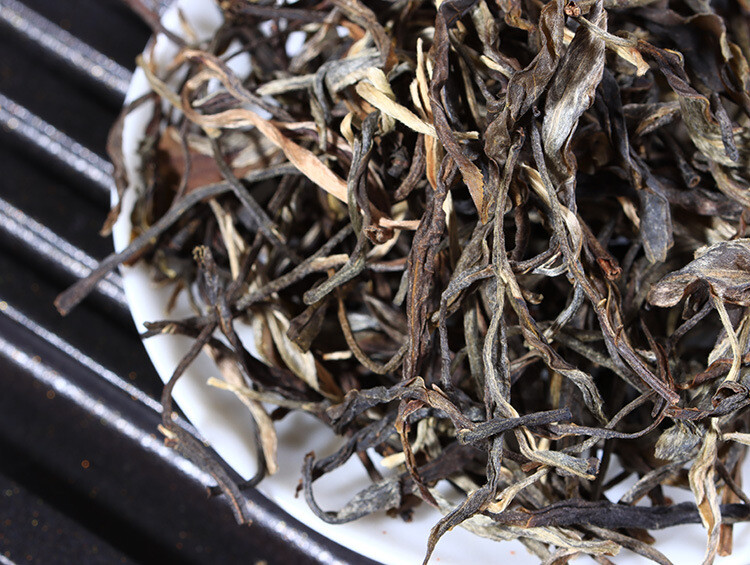 First Spring Sun Green Tea, Youle Mountain Pu-erh Raw Tea with Orchid Fragrance