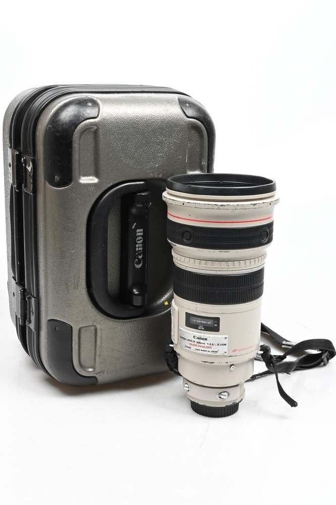 Canon EF 300mm f2.8 L IS USM Telephoto Lens with Image Stabilization