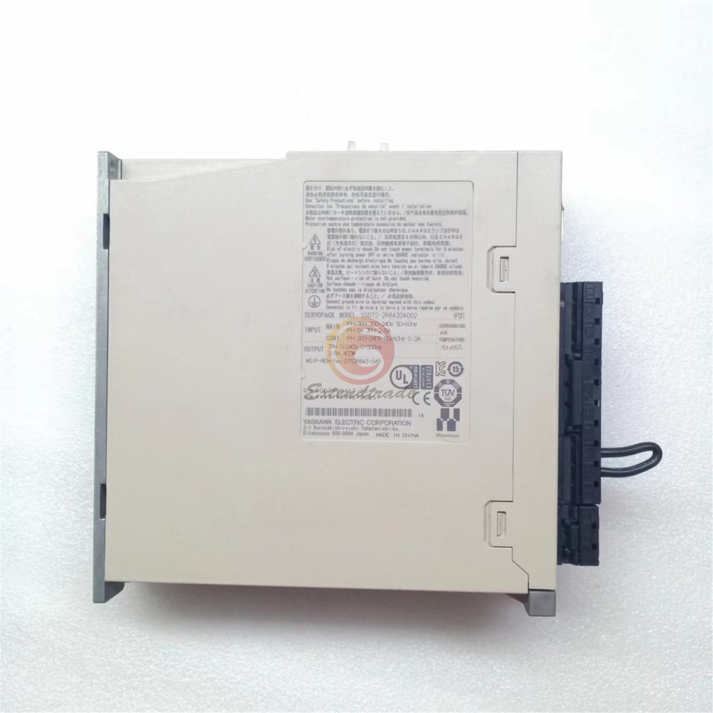 1PCS Yaskawa Servo Drive SGD7S-2R8A30A002