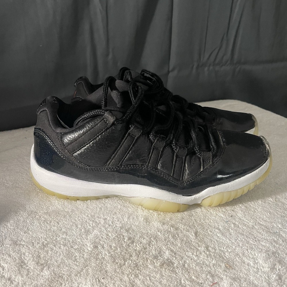 Nike Air Jordan Retro 11 Low 72-10 Men's Size 10 (AV2187-001)