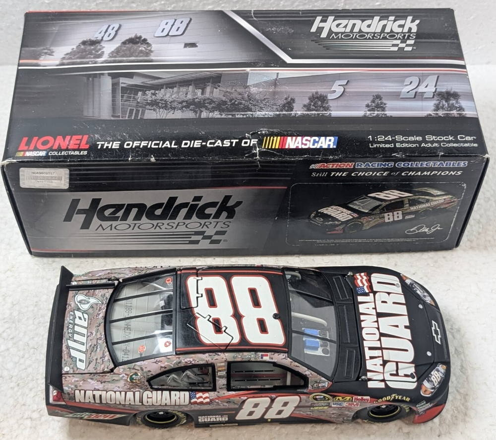 Lionel NASCAR Dale Earnhart Jr #88 Hendrick National Guard 1:24 Diecast