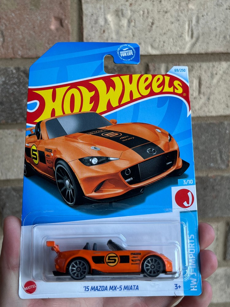 Hot Wheels 2015 Mazda MX-5 Miata HW J-Imports 3/10 #69/250