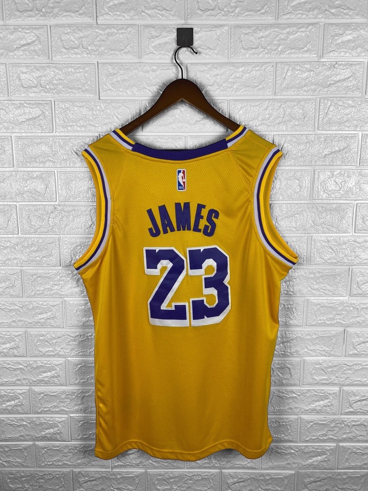 Vintage Nike Lakers #23 James NBA jersey