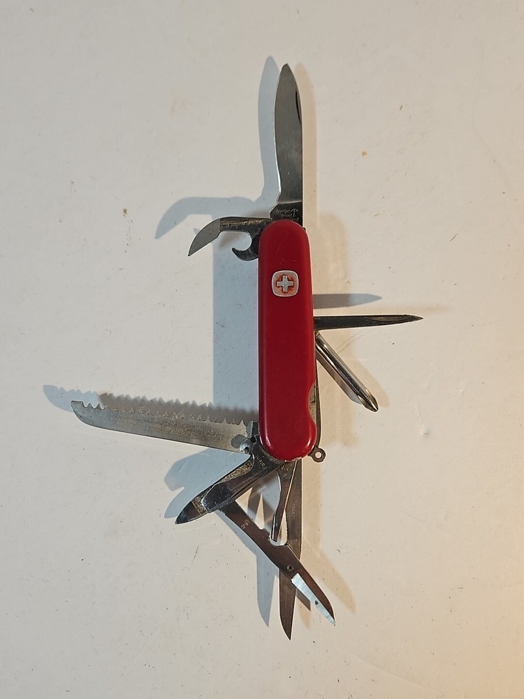 Vintage Wenger Backpacker II Swiss Army Knife with Serrated Blade Multi Tool