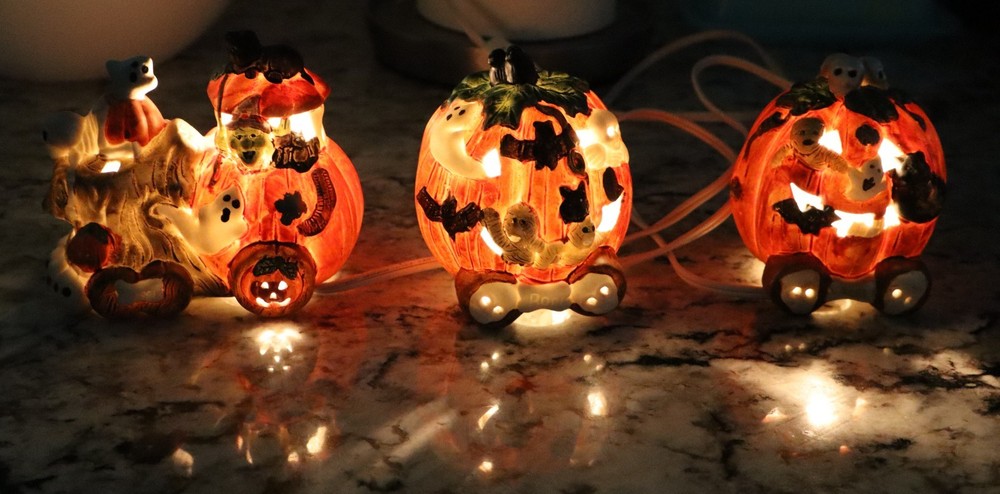Ceramic Halloween Jack-O-Lantern 3 Piece Train Set with Light Cord