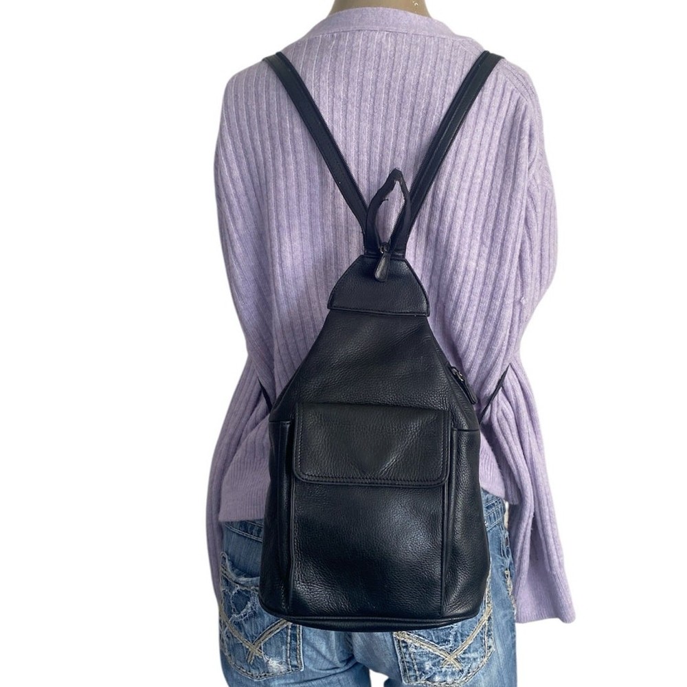 Liz Claiborne Vintage Leather Black Backpack Purse Bag Classic