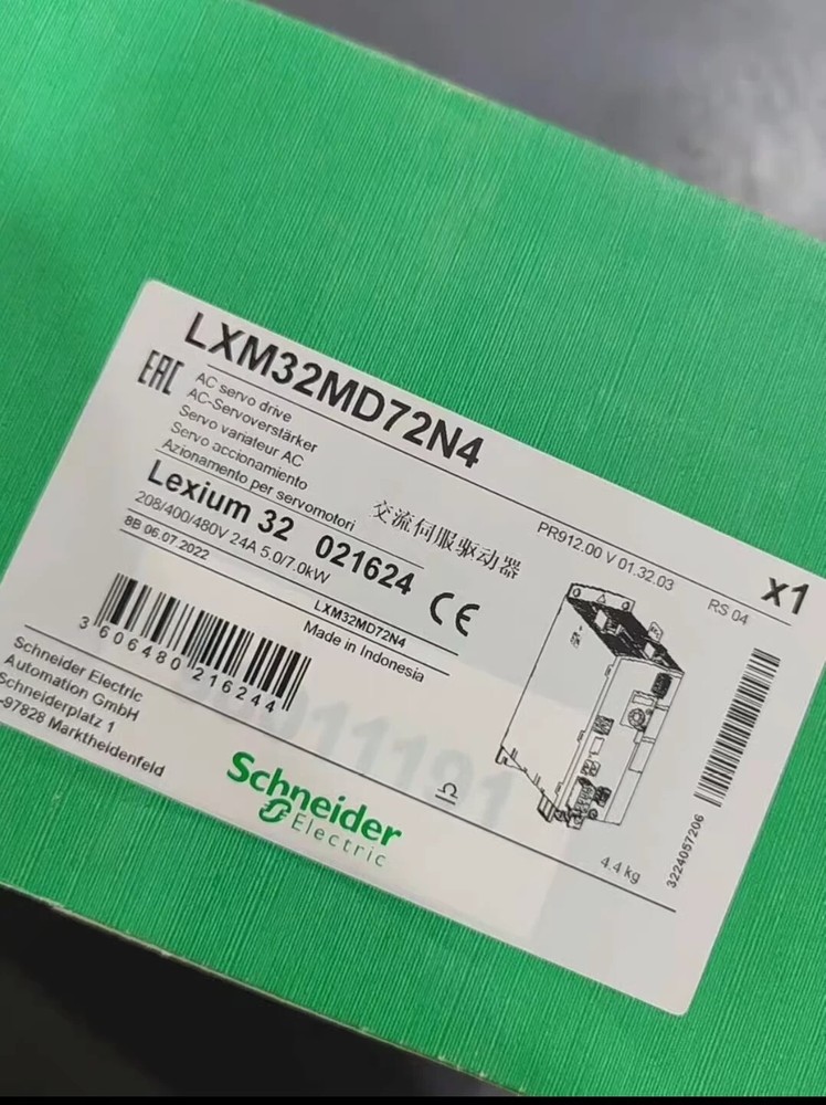 1PC New Schneider LXM32MD72N4 Servo Drive PLC Module Expedited Shipping