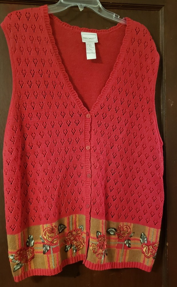 Napa Valley Sweater Vest 1X Red w/Roses on Hem. V-Neck. Button Front Knit MW
