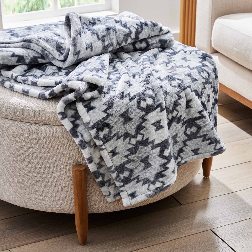 Better Homes & Gardens Printed Ultra Plush Adult Throw, 50” x 72”, Charcoal Geo