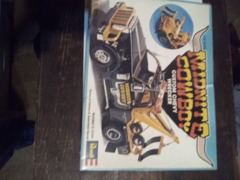 Revell 1/25 Midnight Cowboy Model Parts