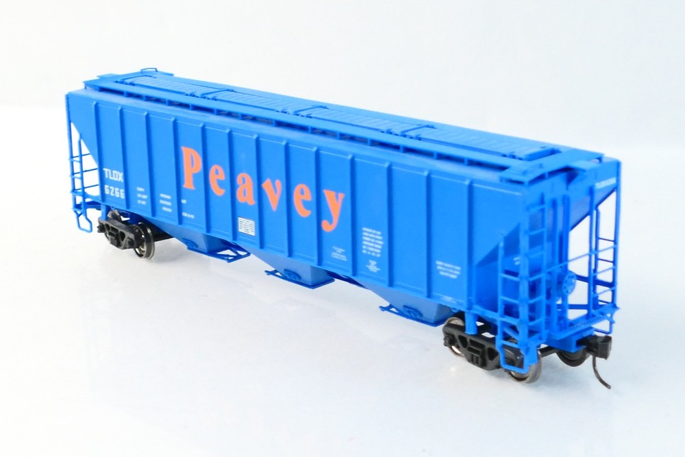 Walthers 21532 HO Scale Peabody 6266  Proto 2000 series 4427 Covered Hopper