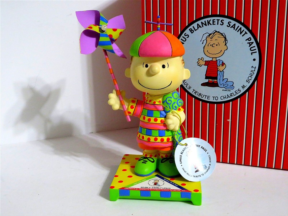 SNOOPY Charlie Brown Linus Blanket Series Figurine by Westland Giftware