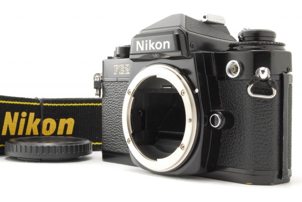 [NEAR MINT w/Strap] Nikon FE2 Black Body 35mm SLR Film Camera from JAPAN