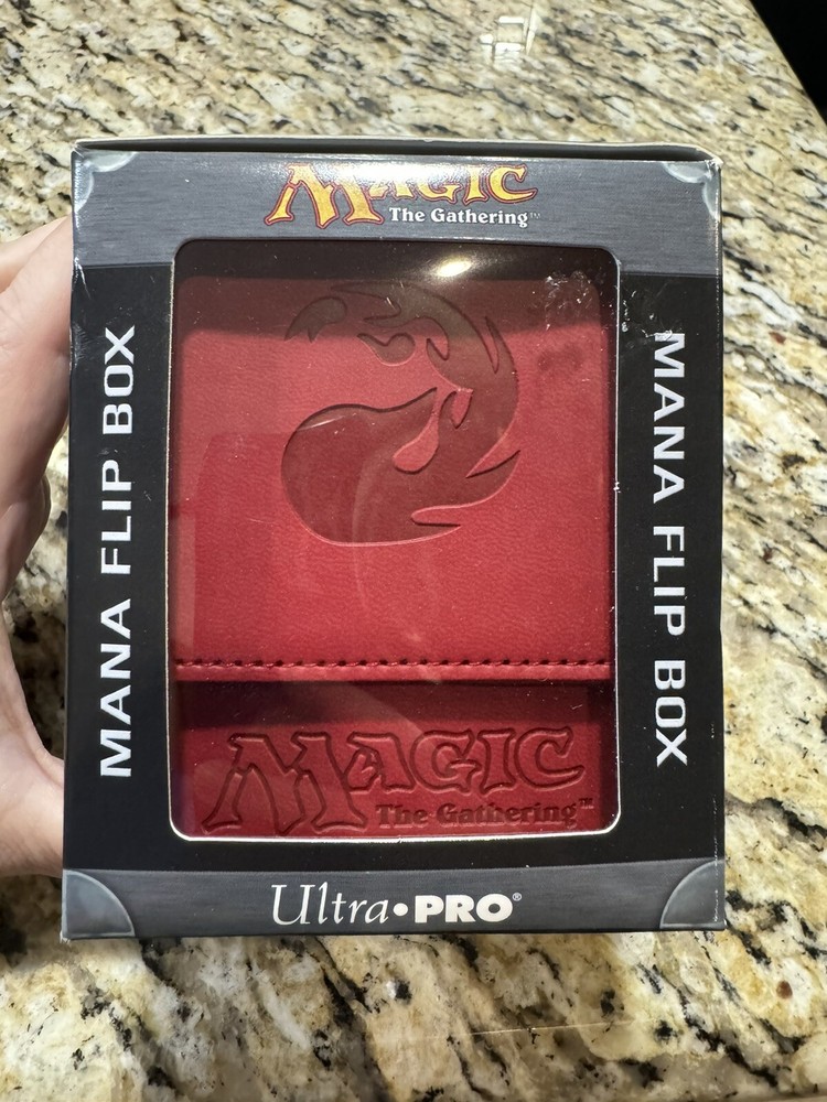 MAGIC THE GATHERING DECK BOX: Red Mana Flip Matte Leatherette  (ULP 86109) NEW