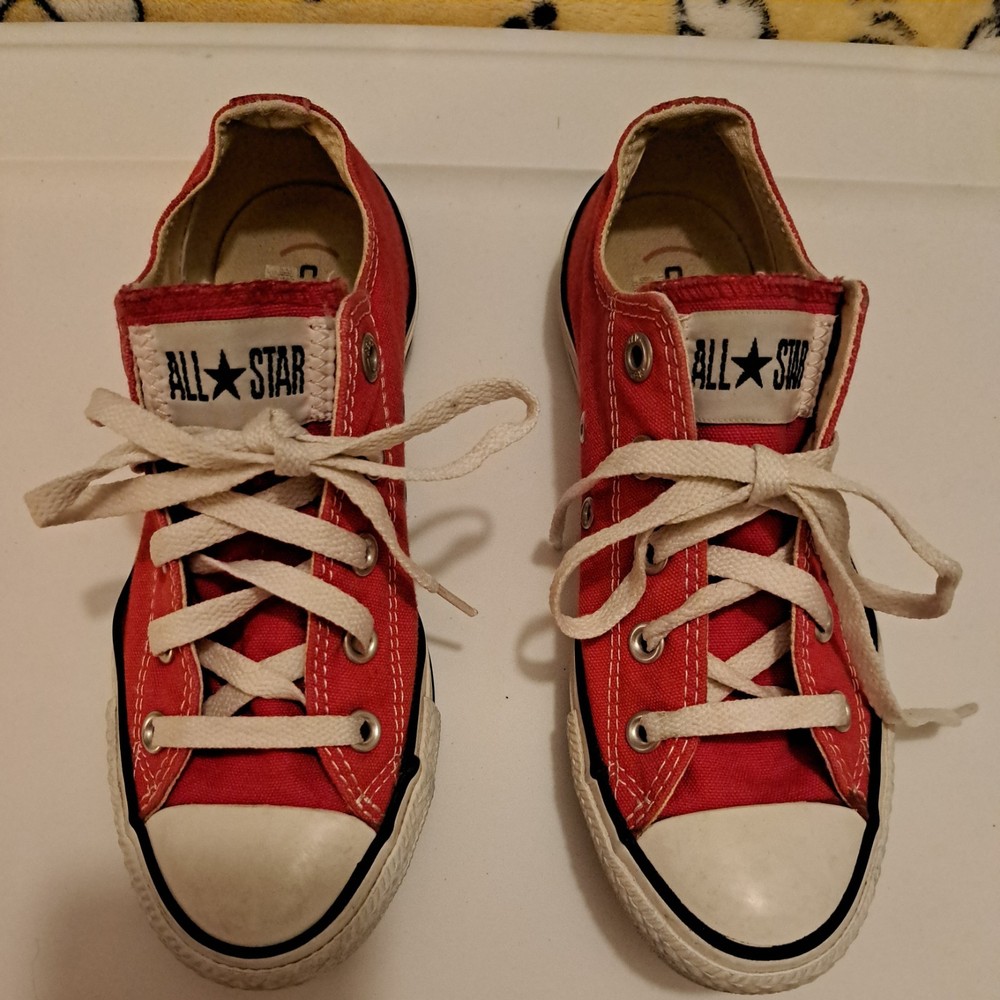 Converse All Star Unisex Low Top Sneakers in Red Canvas Size W6 M4