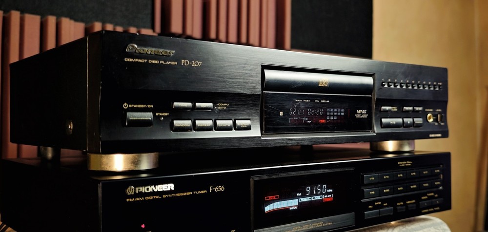 Beautiful Rare Pioneer PD-207 CD Player ~ Audiophile Sound Quality