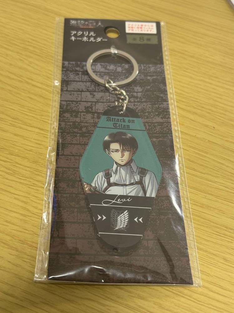 Attack On Titan Levi Acrylic Keychain Ceria