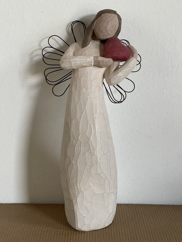 Heart Angel Willow Tree Figurine by Susan Lordi for Demdaco 2000