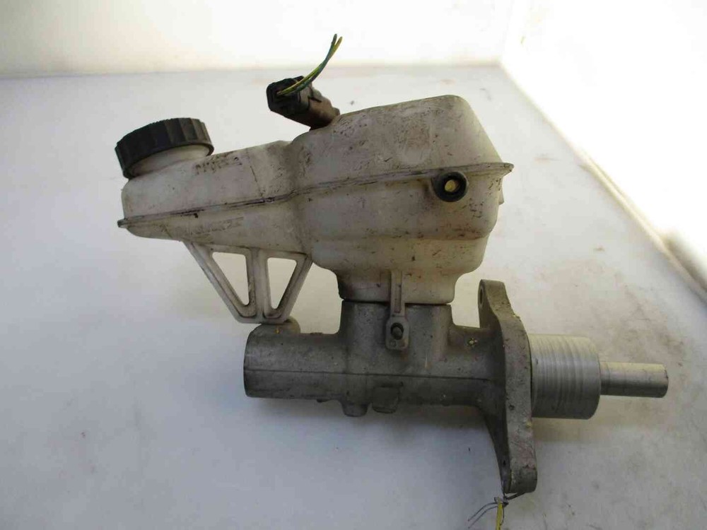 Citroen Jumpy III brake master cylinder van 4601T3