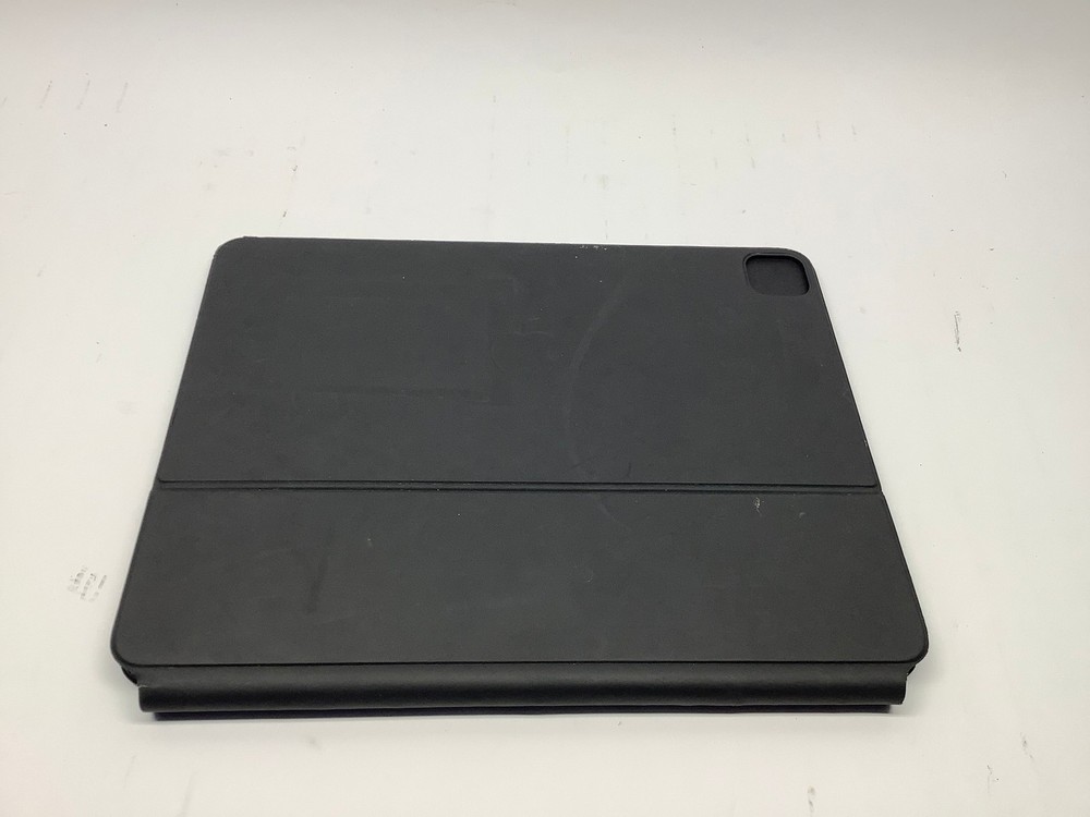 * Apple Magic Keyboard A2480 for iPad Pro 12.9'' *