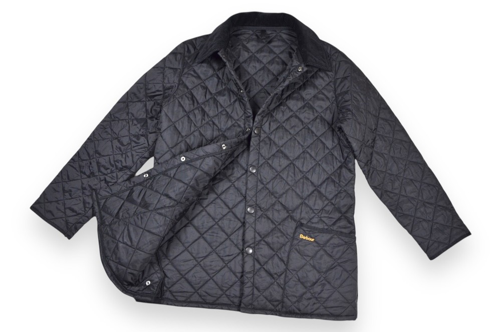 Men's Barbour Liddesdale Quilted Jacket in Black Polyamide Classic England Fit Size M