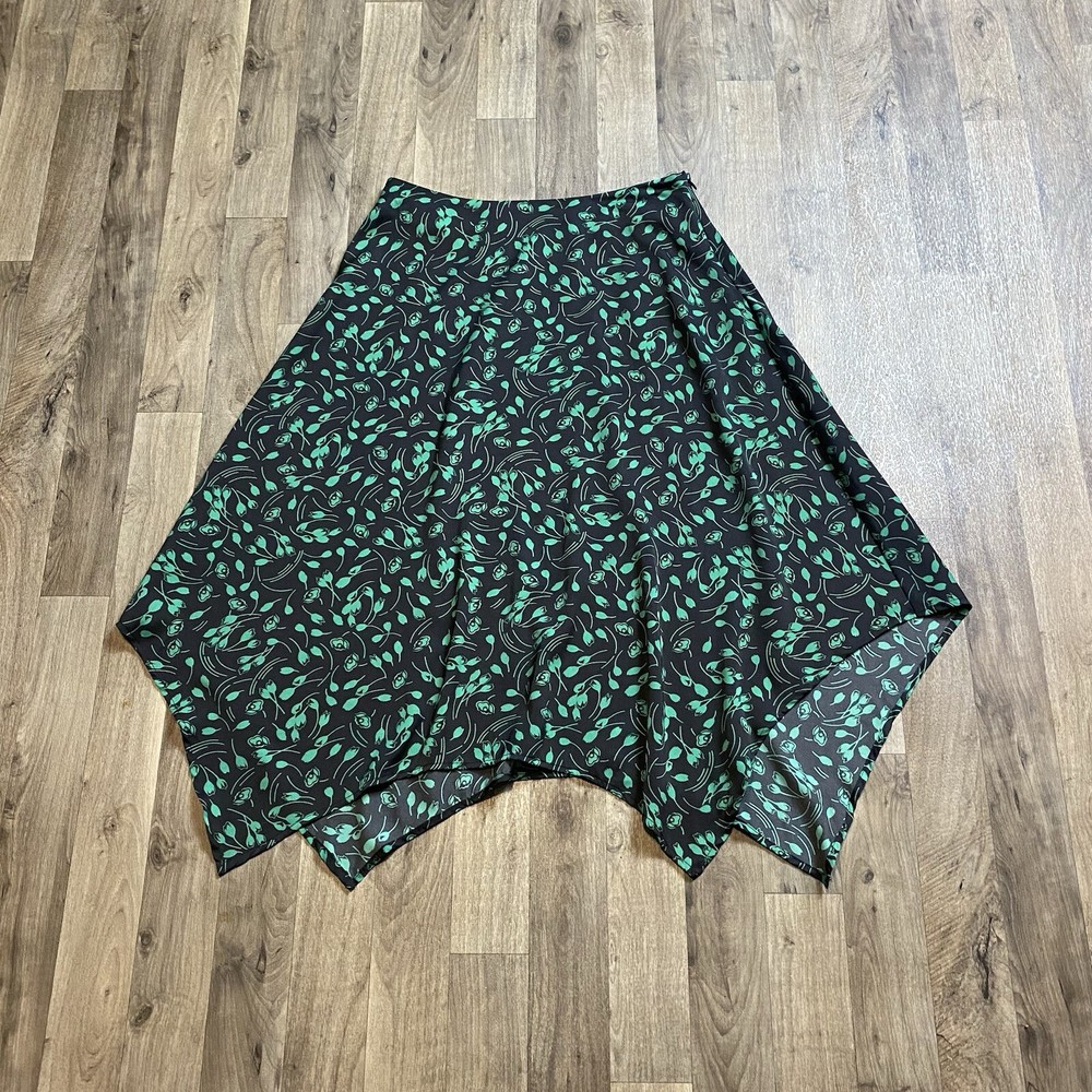 Who What Wear Green Floral Handkerchief Skirt Size 8