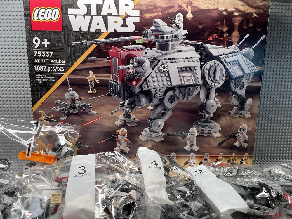 LEGO. Star Wars: AT-TE Walker (75337) BUILD and DROIDS ONLY. NO MINIFIGURES.