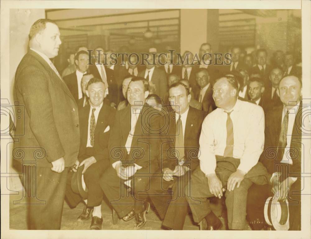 1935 Press Photo George Meany meets with NY Federation of Labor delegates