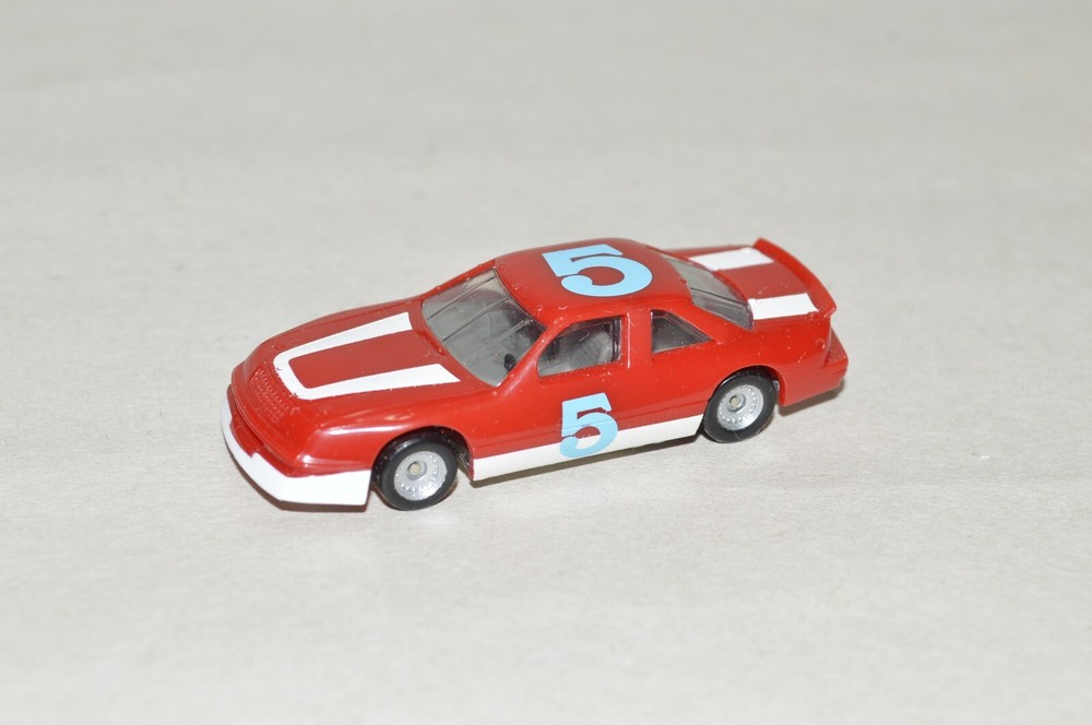 HO scale plastic Monogram Models Pontiac 1989 Grand Prix Stock Car Racing 5