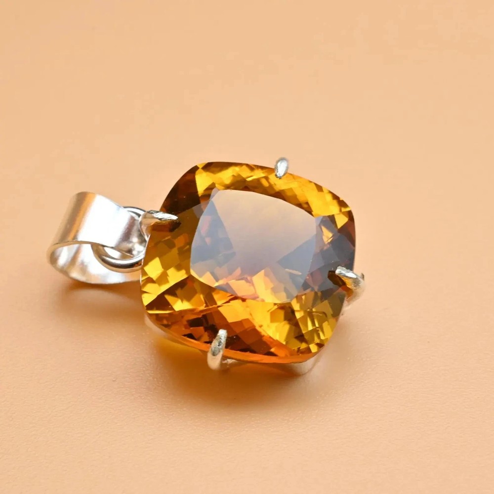 Natural Orange Sapphire 31 Ct Cushion Cut Jewellery Pendent With Sliver Chain