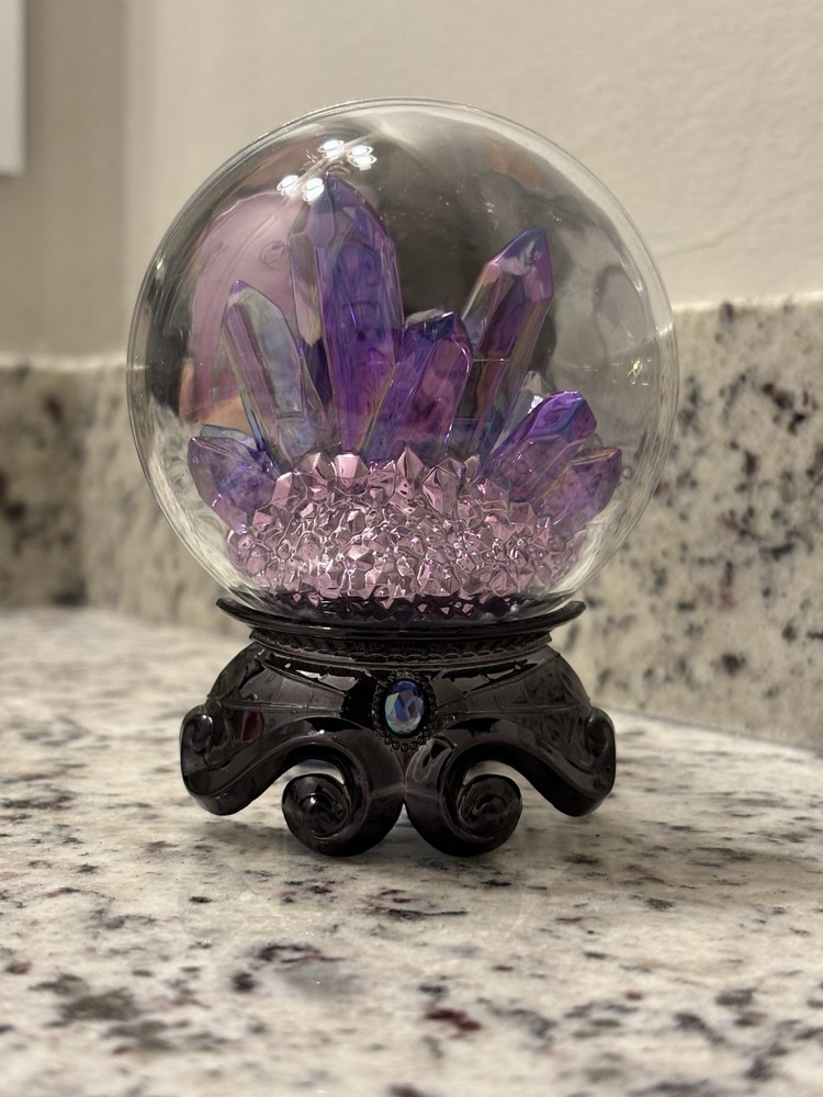Bath & Body Works Halloween 2021 Purple Crystal Ball Light-Up Wallflower Plug