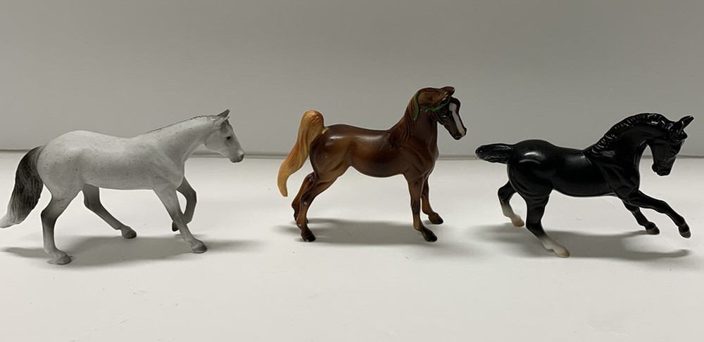 Breyer 1999 Reeves Stablemates 3”H x 4”L Horses Foals Brown Black Gray Lot of 3