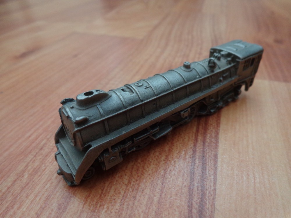 DANBURY MINT CLASSIC WORLDS GREATEST LOCOMOTIVES ROYAL HUDSON PEWTER MODEL TRAIN