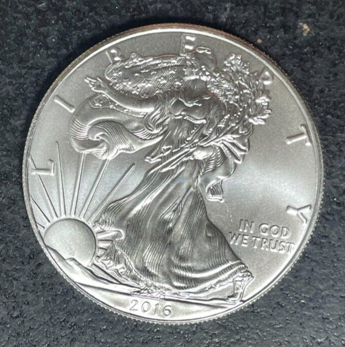 2016 AMERICAN SILVER DOLLAR EAGLE ~ GEM BU CONTAINS 1 TROY OZ .999 FINE SILVER