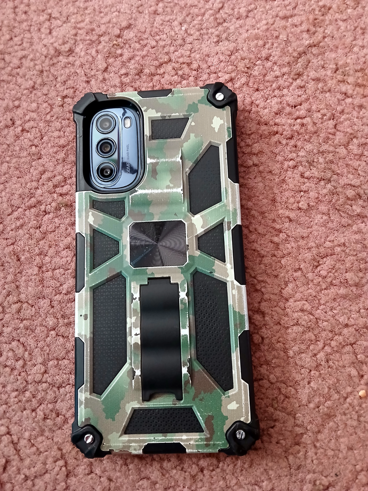 Motorola G play with the tick tock app installed