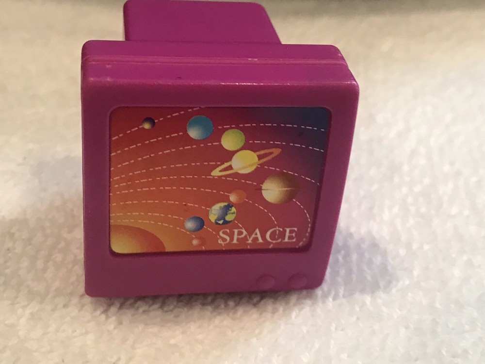 Barbie Profesora Aula Computadora CRT Espacio En Pantalla Espacio NASA