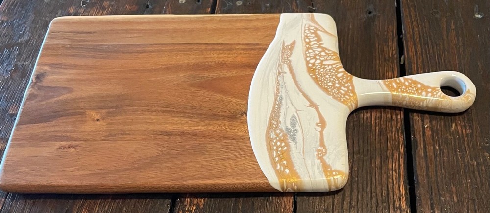 Lynn & Liana Custom Engraved Cheese Board / Cutting Board