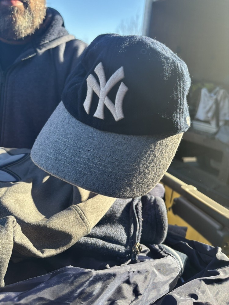 New Era New York Yankees Basic Black & White 9Fifty Snapback Cap