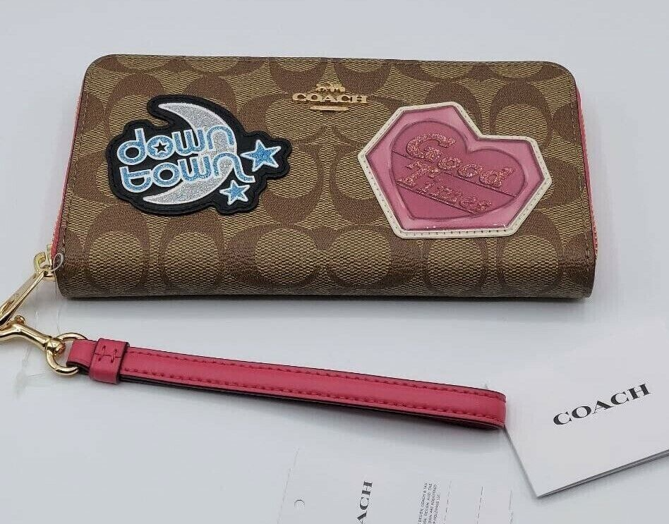 NWT Coach Signature Disco Patch Zip Around Wristlet Wallet C6995 Giftable