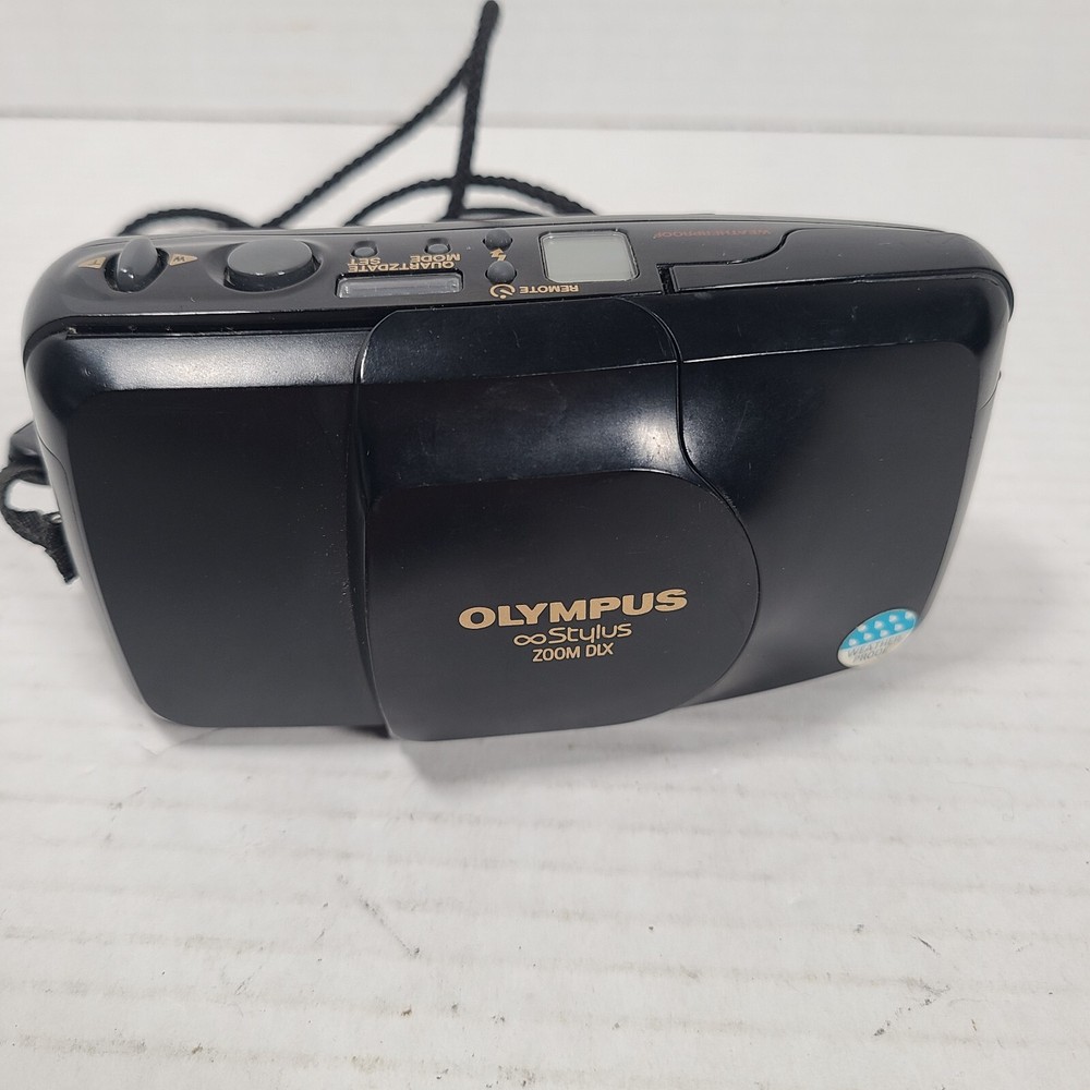 Olympus Infinity Stylus Zoom DLX 35-70mm Black Point & Shoot Camera for Parts or Repair