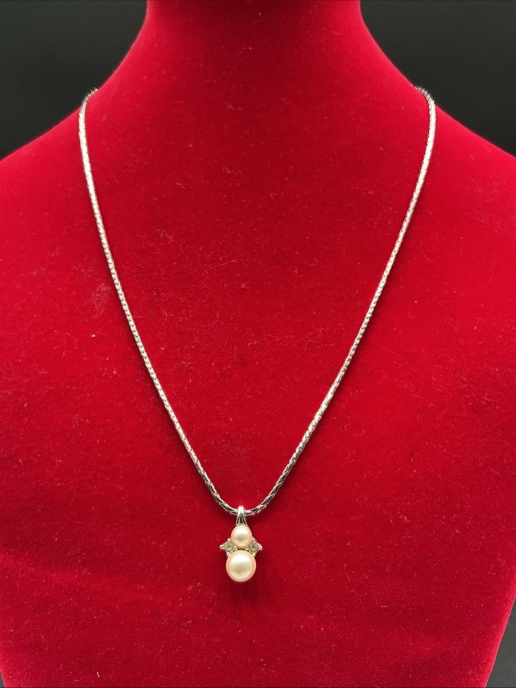CHRISTIAN DIOR Gold Tone Faux Pearls Rhinestones Necklace 17”